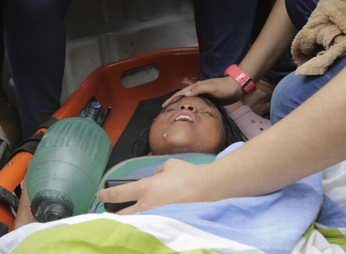 Ecuador earthquake: hundreds dead, thousands injured