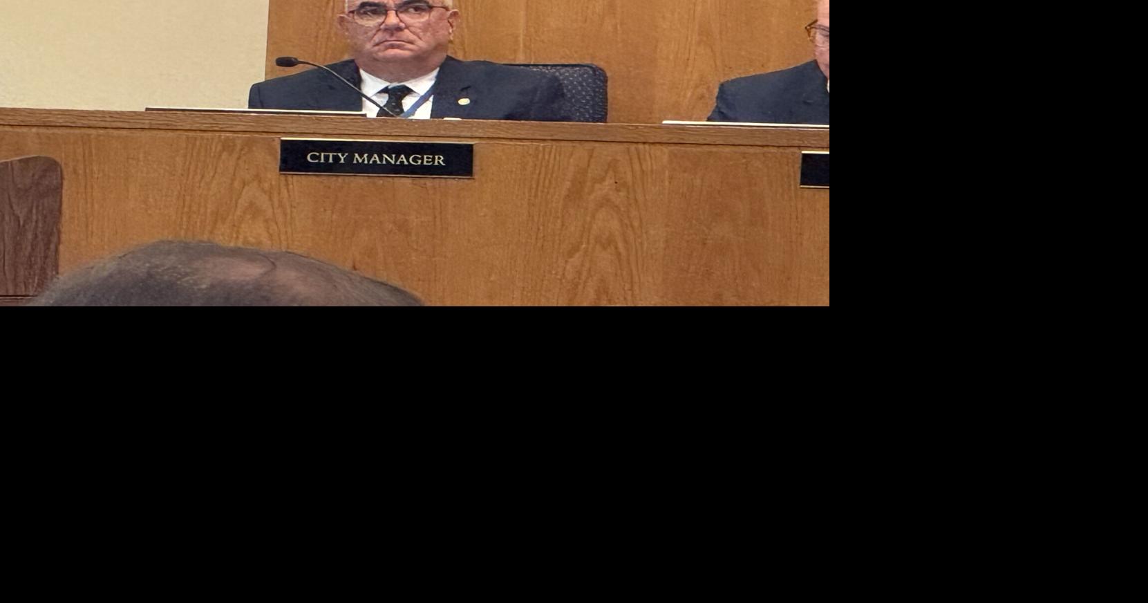 Myrtle Beach renews city manager's contract without a performance review. Here's why.