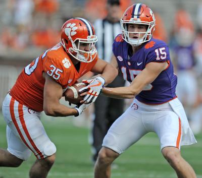 Clemson Qb Hunter Johnson To Transfer Thanks Tiger Fans