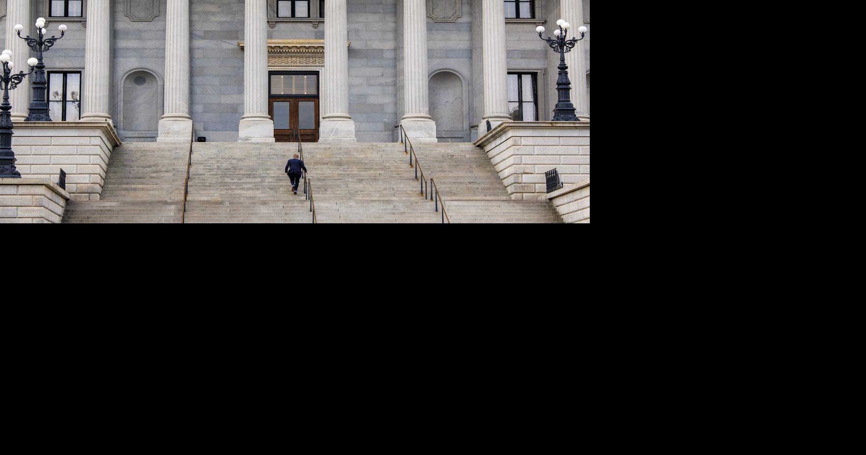 SC lawmakers near adopting 25-foot legal perimeter law covering first responders, including police