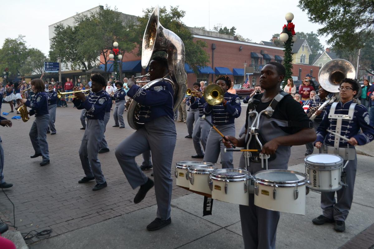 Georgetown celebrates Veterans Day with parade | Community ...