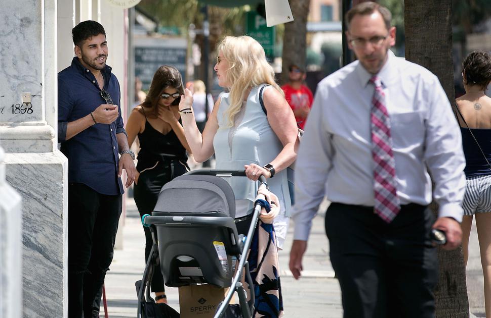 Charleston Cites Businesses For Aggressive Hawking On King Street