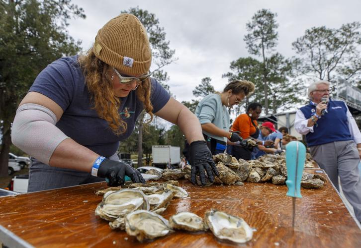 Photos Steaming oysters by the tons eaten by thousands at Lowcountry
