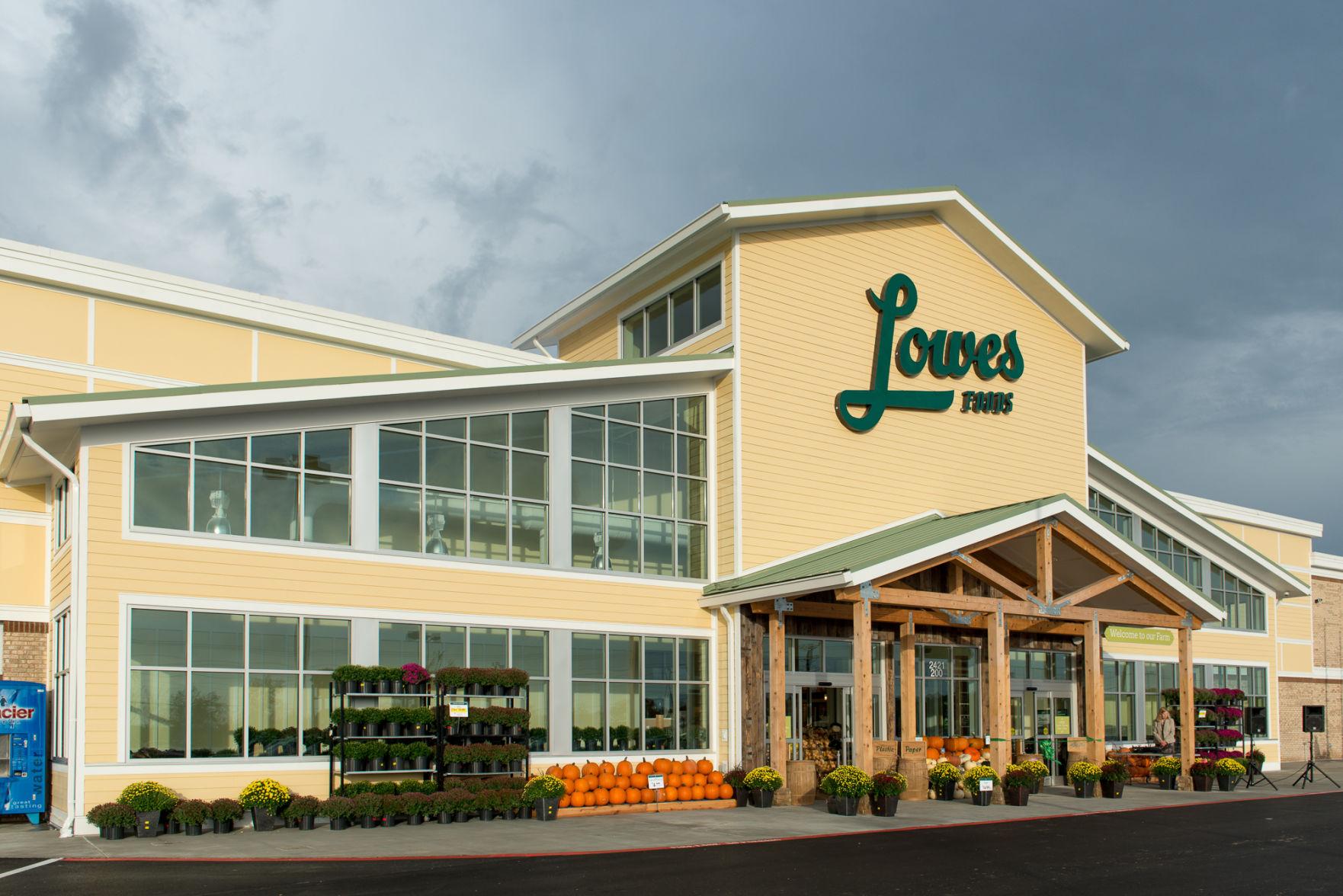 Lowes Foods Store to feature local emphasis and original concepts