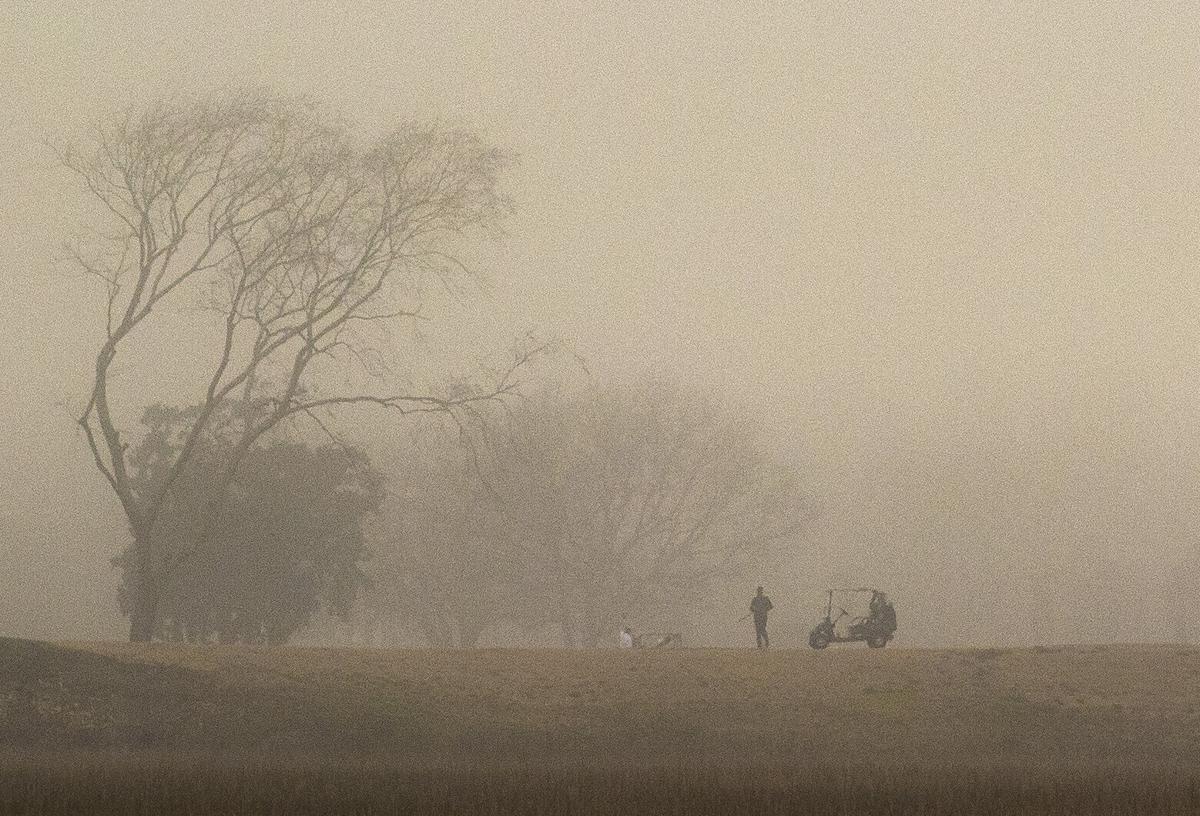 FOGGY WEATHER08.JPG