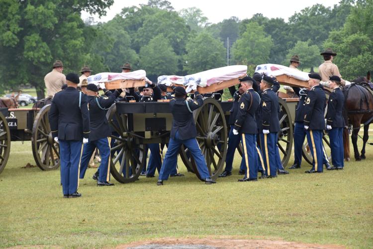 Revolutionary War burial at Camden