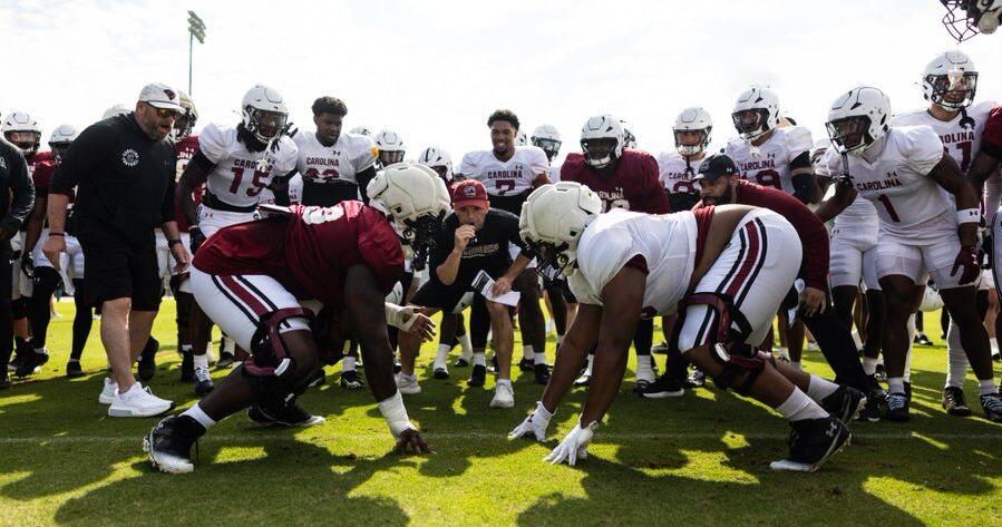 Gamecocks revamp offensive line despite 2 early injuries
