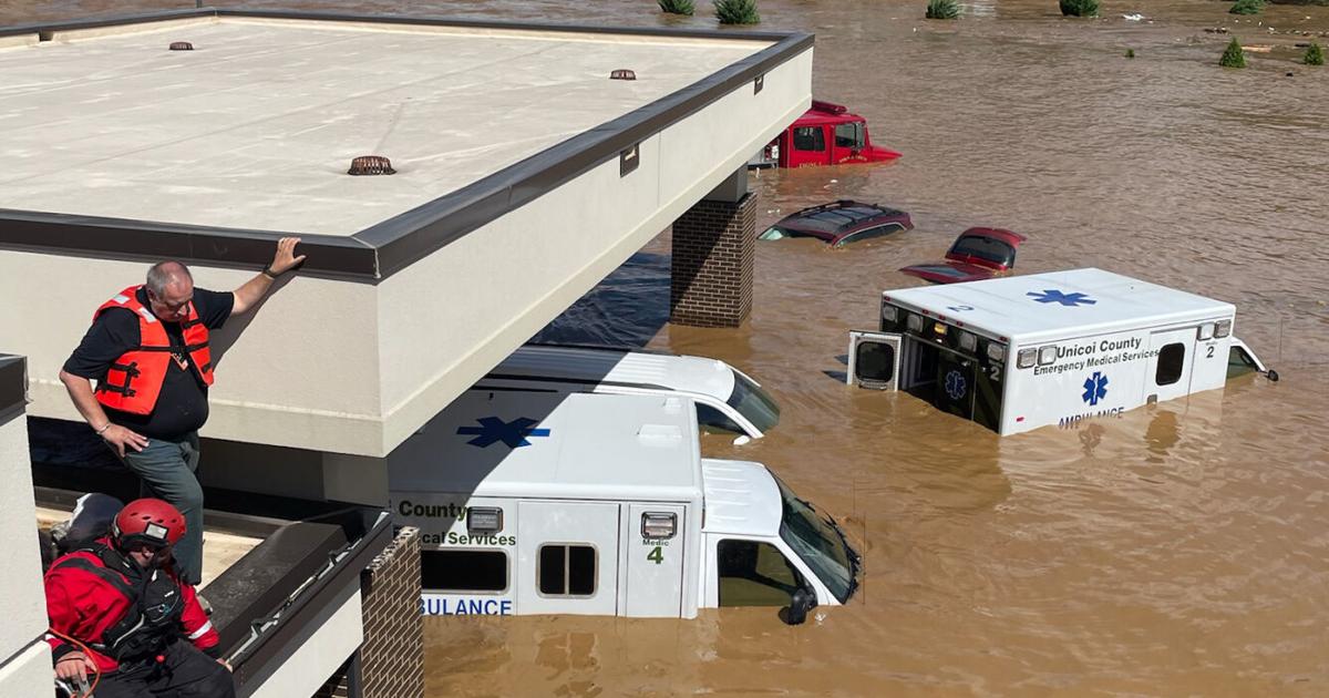 Helicopter plucked patients from a flooded Tennessee hospital ...