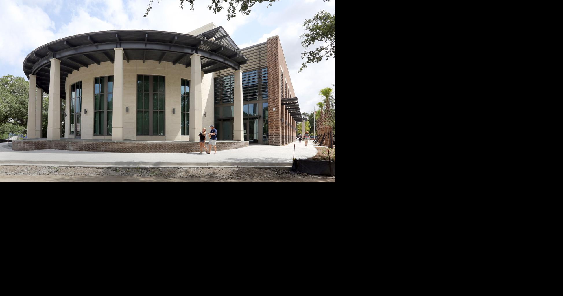 A look at the 10 candidates for Mount Pleasant Town Council News