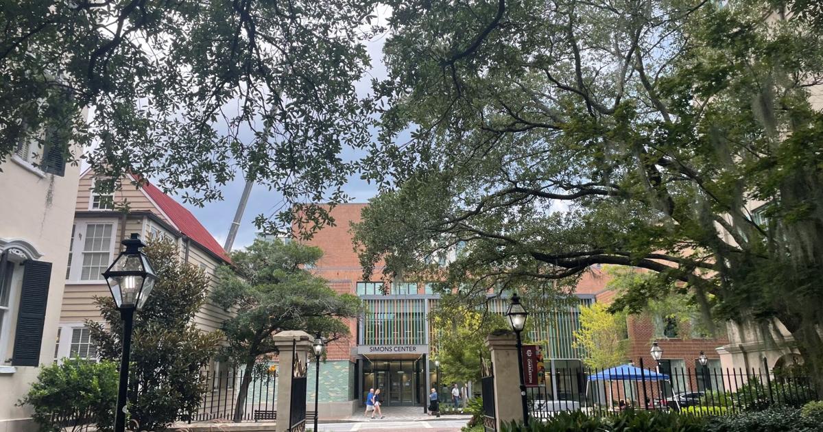 Cc Simons College of Charleston's Simons Center for the Arts debuts