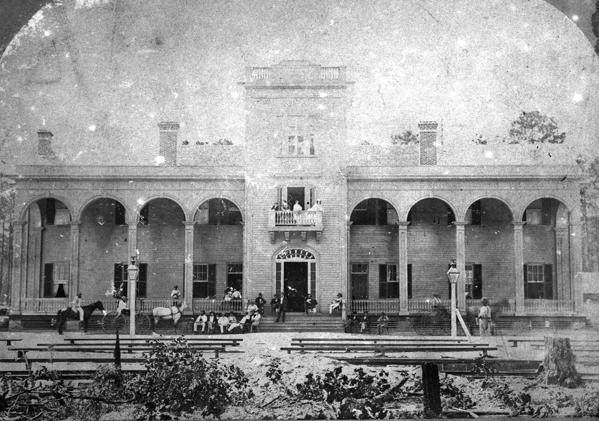 Florence's Urban Square taking shape, apartments being built, image size:1200x845