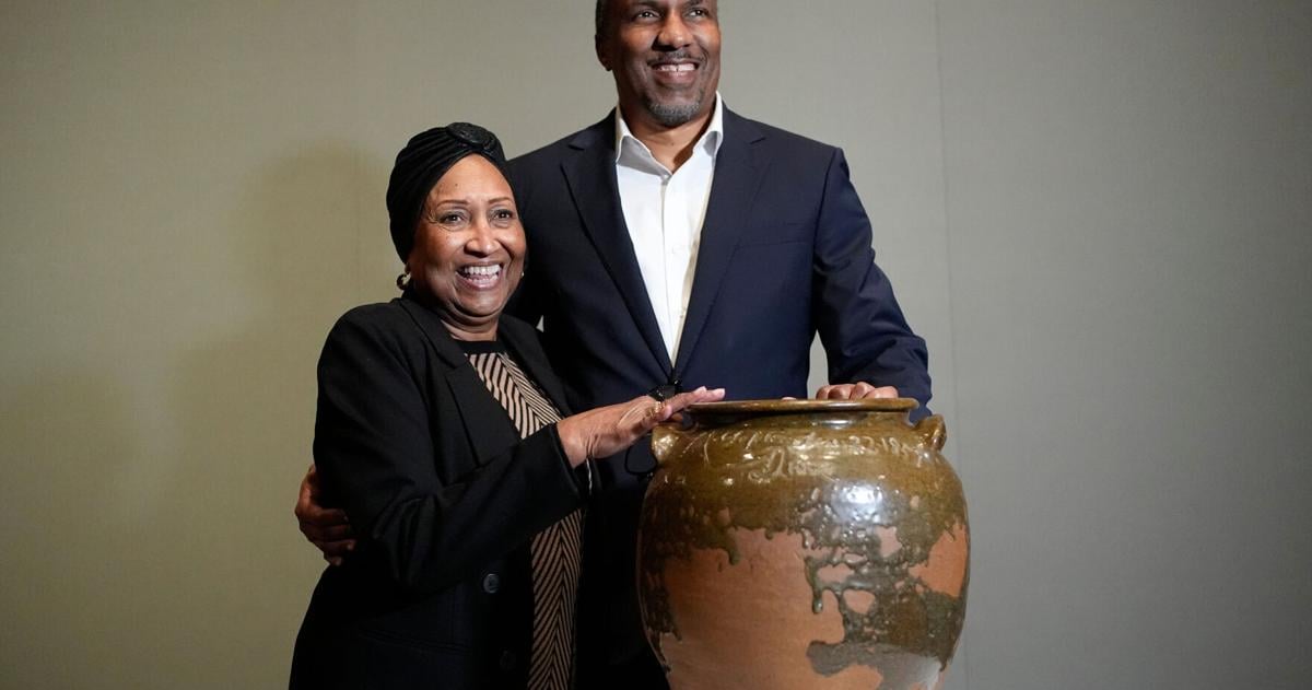 Descendants obtain South Carolina-created works of enslaved potter in ...