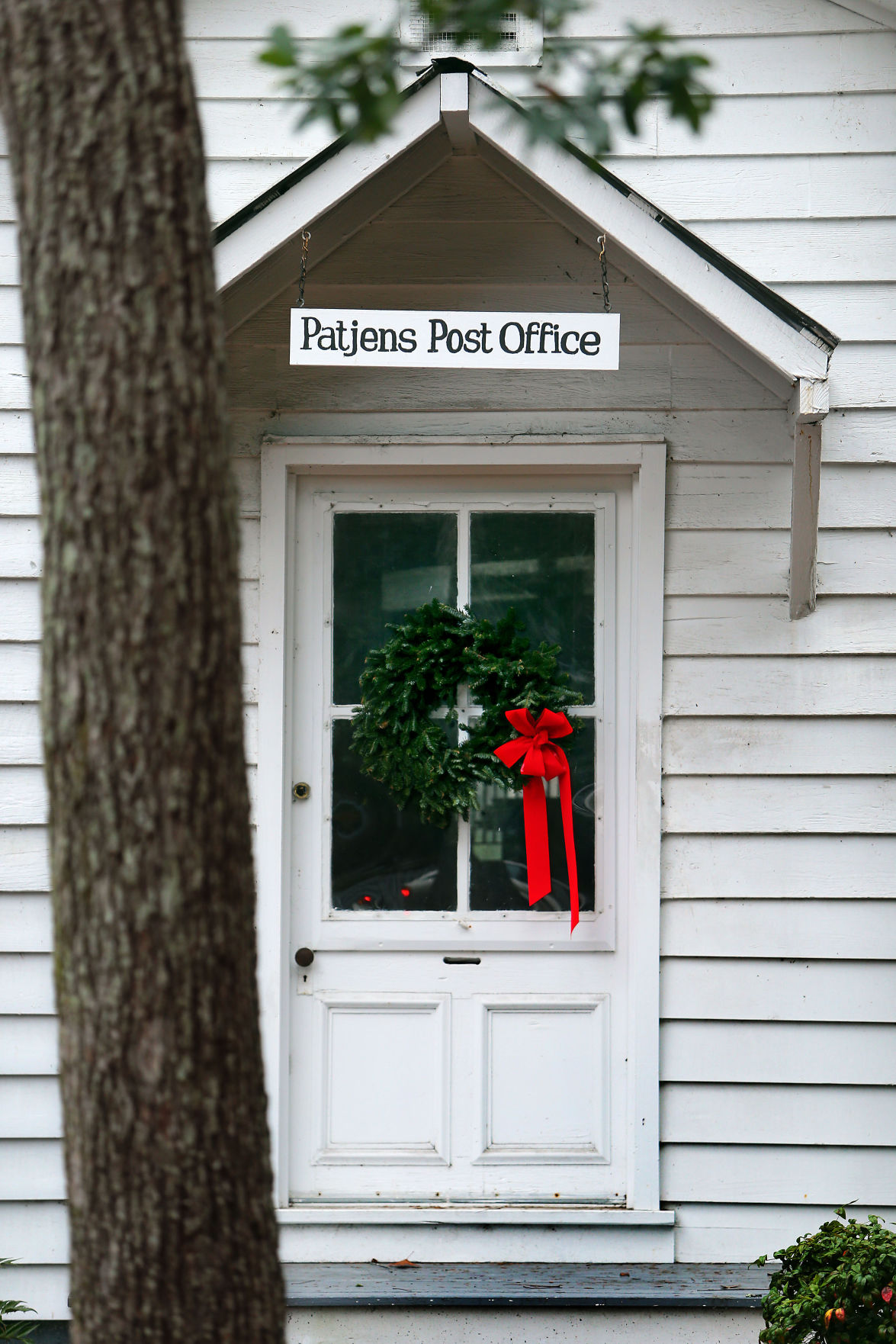Christmas Doors in Mt. Pleasant