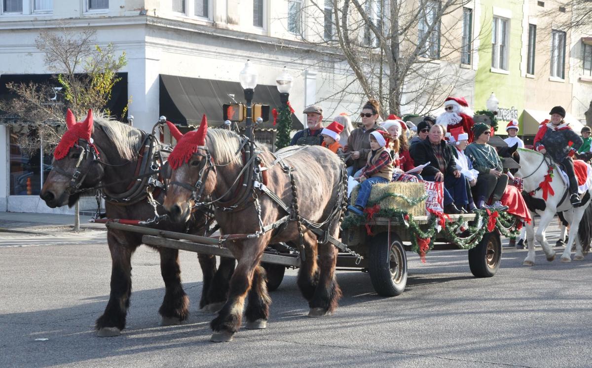 Hoofbeats And Christmas Carols Parade In Aiken Canceled For 2020 Entertainment Postandcourier Com