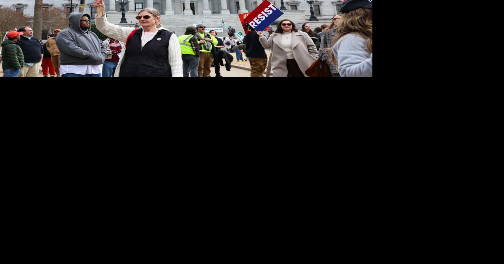 ‘Young people are fed up’: USC students, activists lead anti-ICE protest during national strike