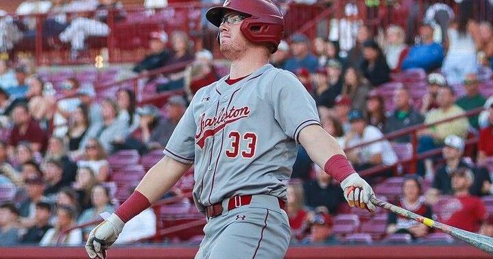 Cougars find ninth-inning magic to defeat South Carolina