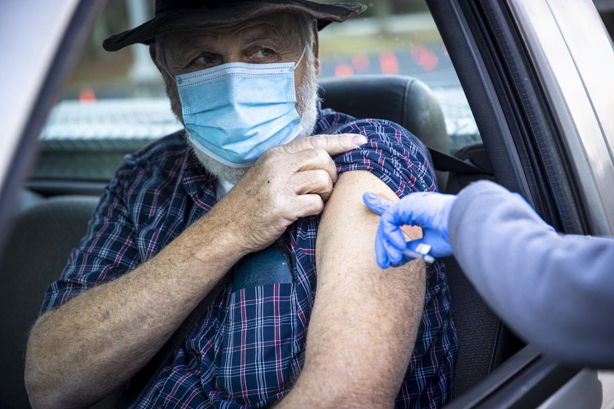 Photos Roper St. Francis Healthcare COVID19 vaccine drivethru for