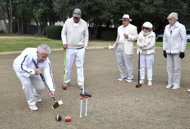 Croquet Hall of Fame member conducts clinic at Green Boundary Club in