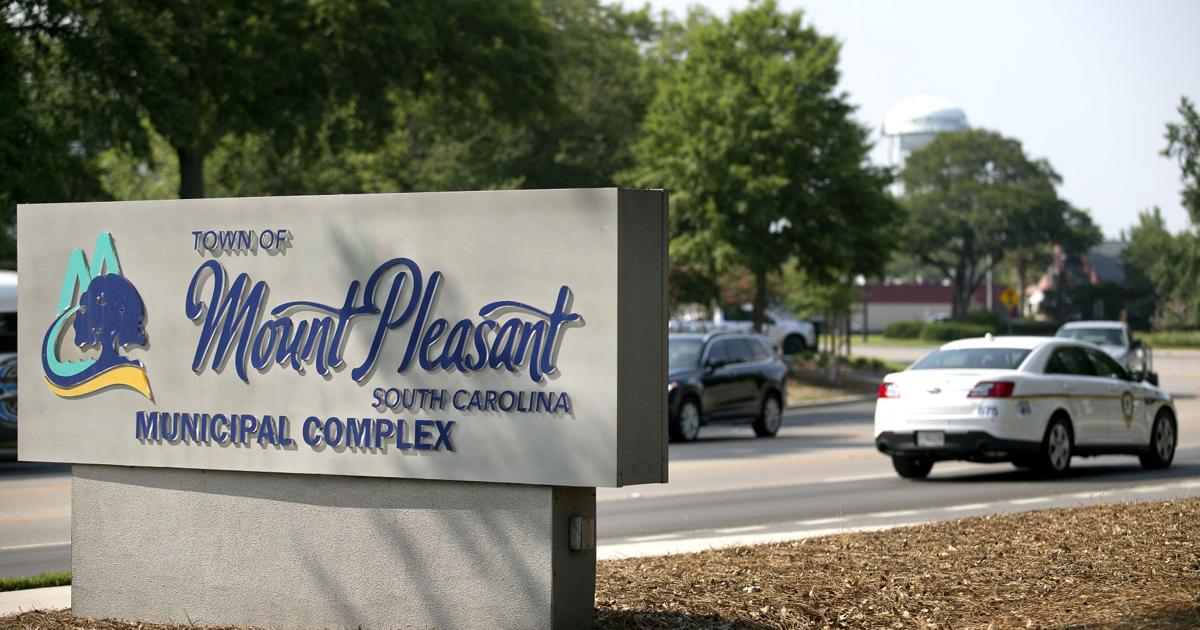 Der Bürgermeister von Mount Pleasant nennt die Zugehörigkeit zu Moms for ...