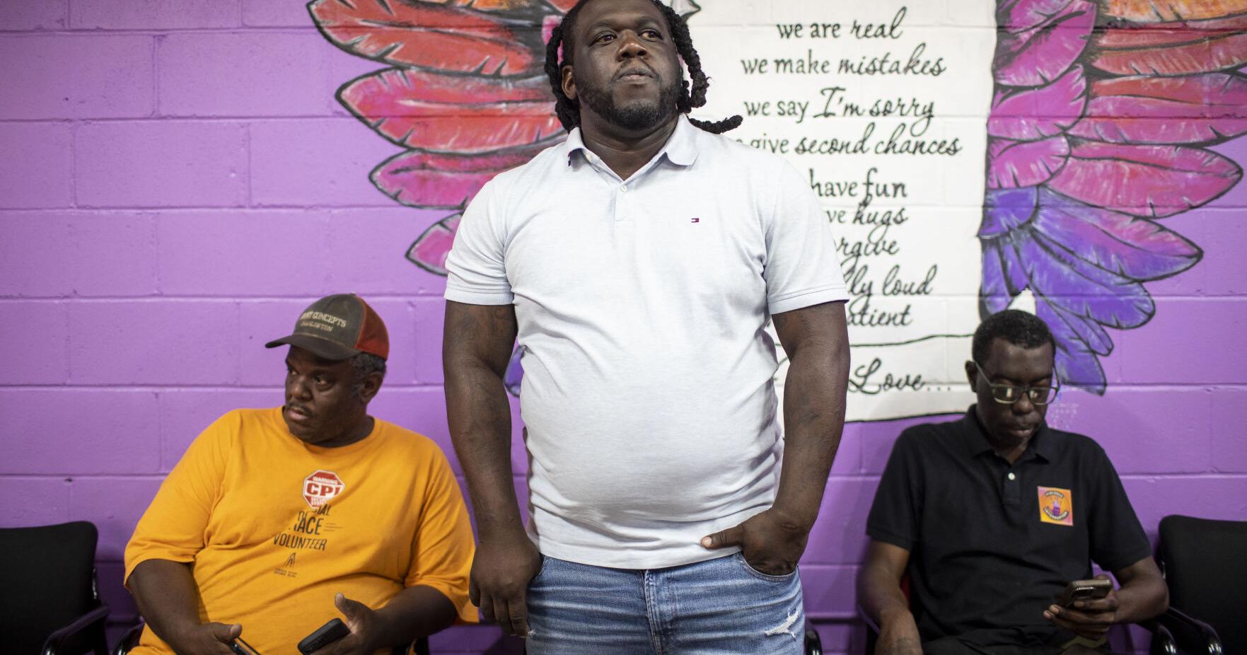Ronald Smith advocates after daughter's gang shooting death | News - Vimarsana News