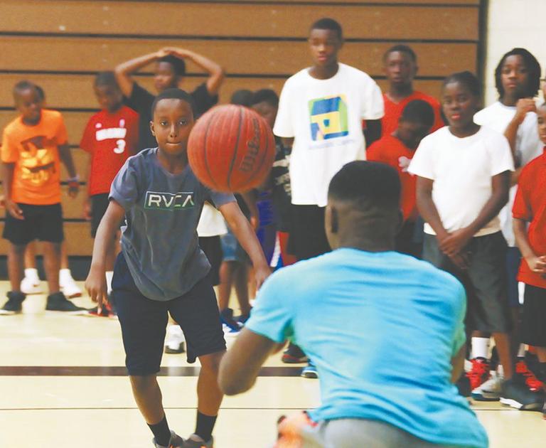 Kingstree High School hosts special basketball camp News