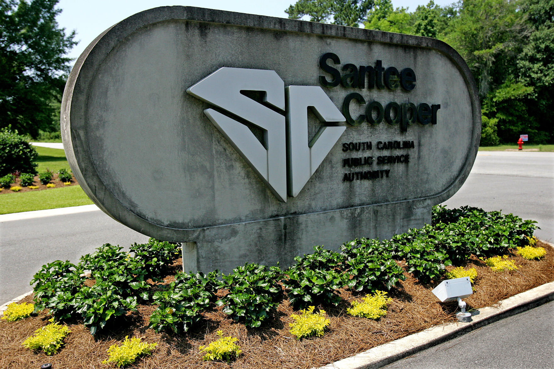 Fight Between Santee Cooper Electric Co ops Could Hurt Finances Of 
