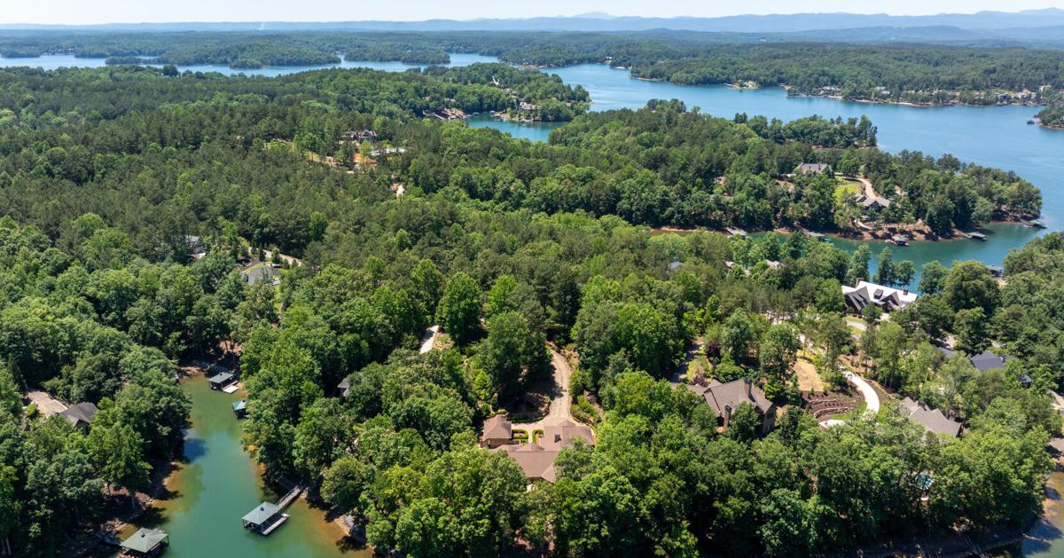 Lowcountry lake life: Finding lower prices and a slower pace on Lake ...