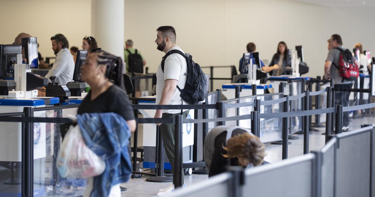 Der internationale Flughafen Charleston stellt die Gold+-Pläne der TSA ein ...