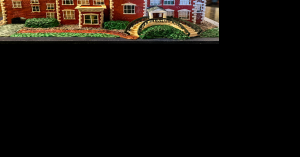 Charleston inn lauded for holiday display | Business - Vimarsana News