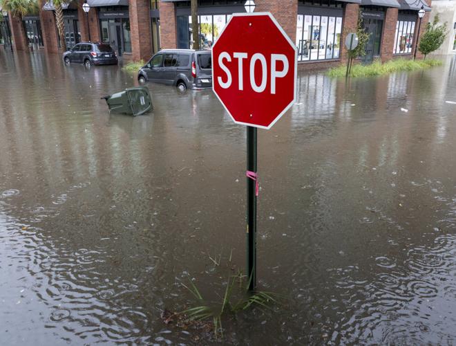 Heavy rainfall spurs flash flood warning for Charleston