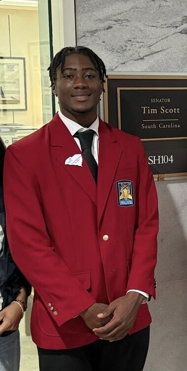 Va’Shon Washington is an April 2026 Academic Achiever