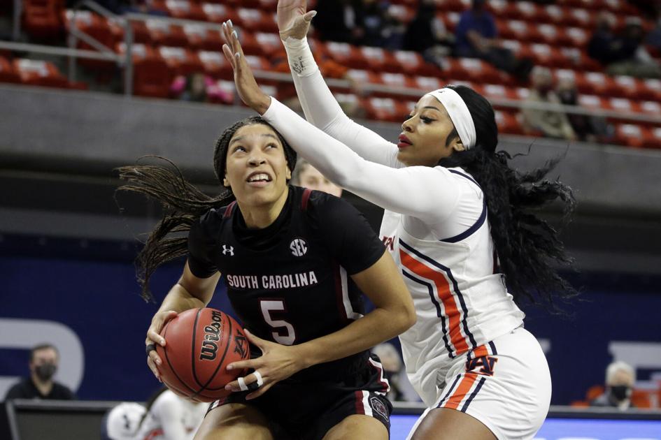 The runner-up in South Carolina is the 12th in a row;  confrontation at the next UConn |  sports