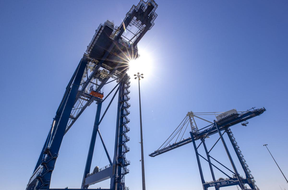 Hugh Leatherman Terminal 04.jpg