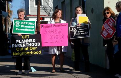 Protesters Rally In Downtown Charleston To Defund Planned Parenthood News Postandcourier Com