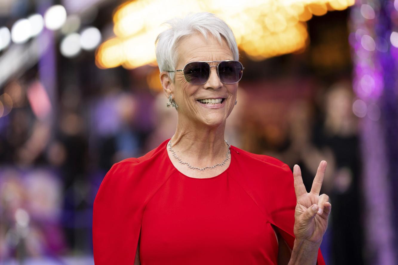 Jamie Lee Curtis chokes up over Craig Melvin’s earring story