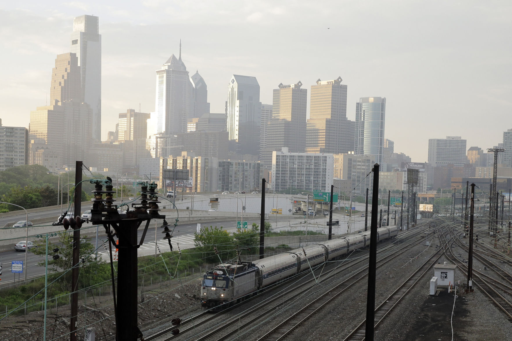 Amtrak trains back in service between Philadelphia New York