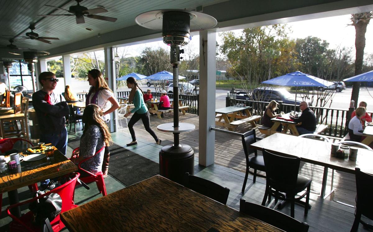 The Shelter Kitchen Bar Restaurant A Port For Casual Eating In Mount Pleasant Charleston Scene Postandcourier Com