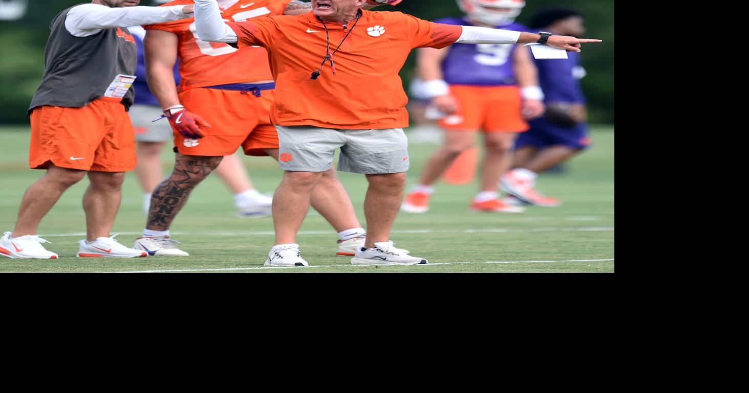 Clemson OC Chad Morris eyeing solutions to passing struggles