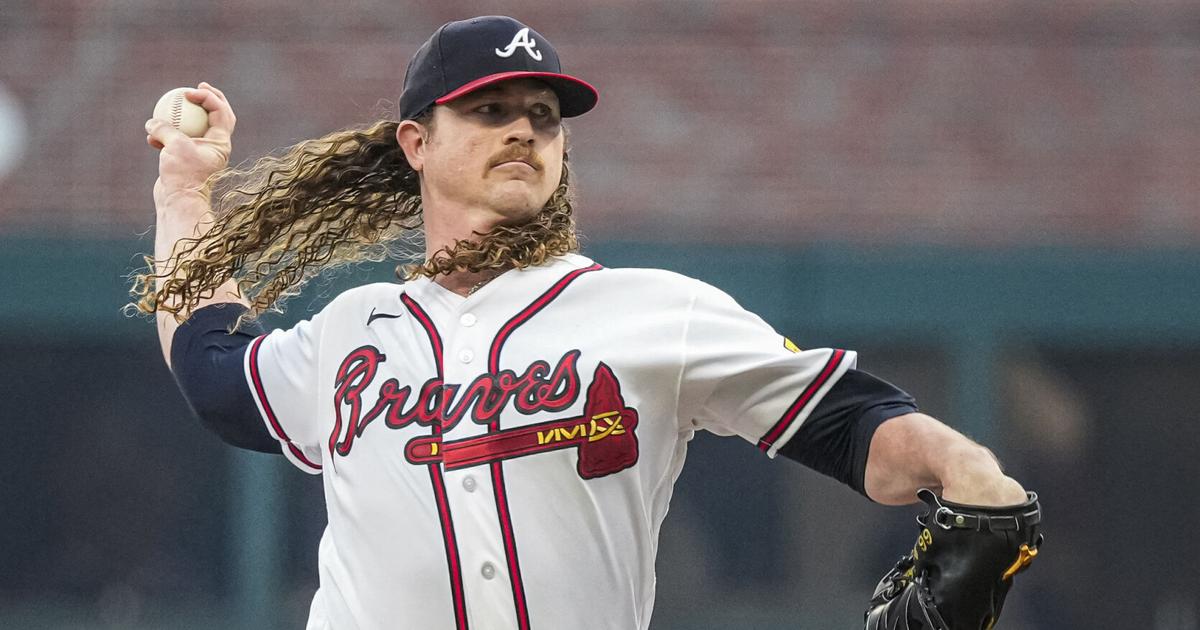 Holmes' gem helps Braves open 7½-game lead in NL East
