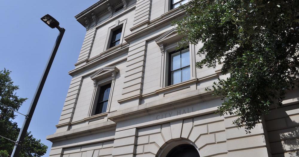 Columbia to weigh ‘flag display policy’ after mayor flew banner supporting Israel