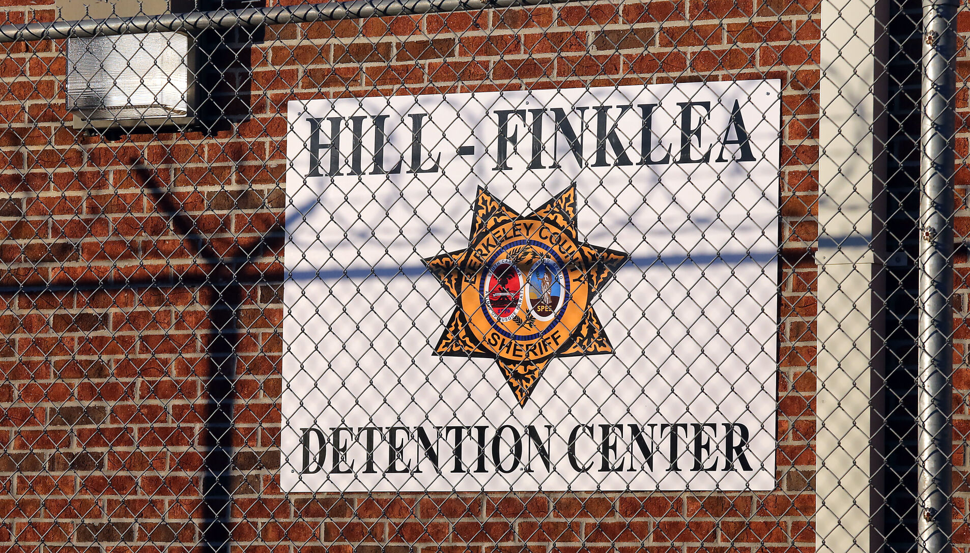 Teen turns himself in after escape near Berkeley County jail