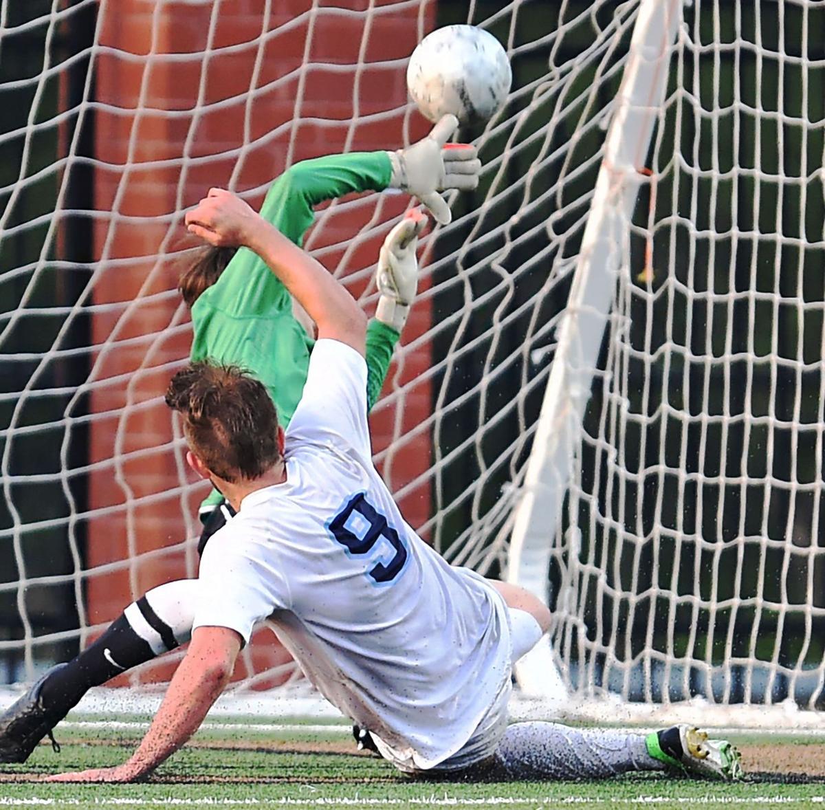 Wando boys fall in state soccer title game