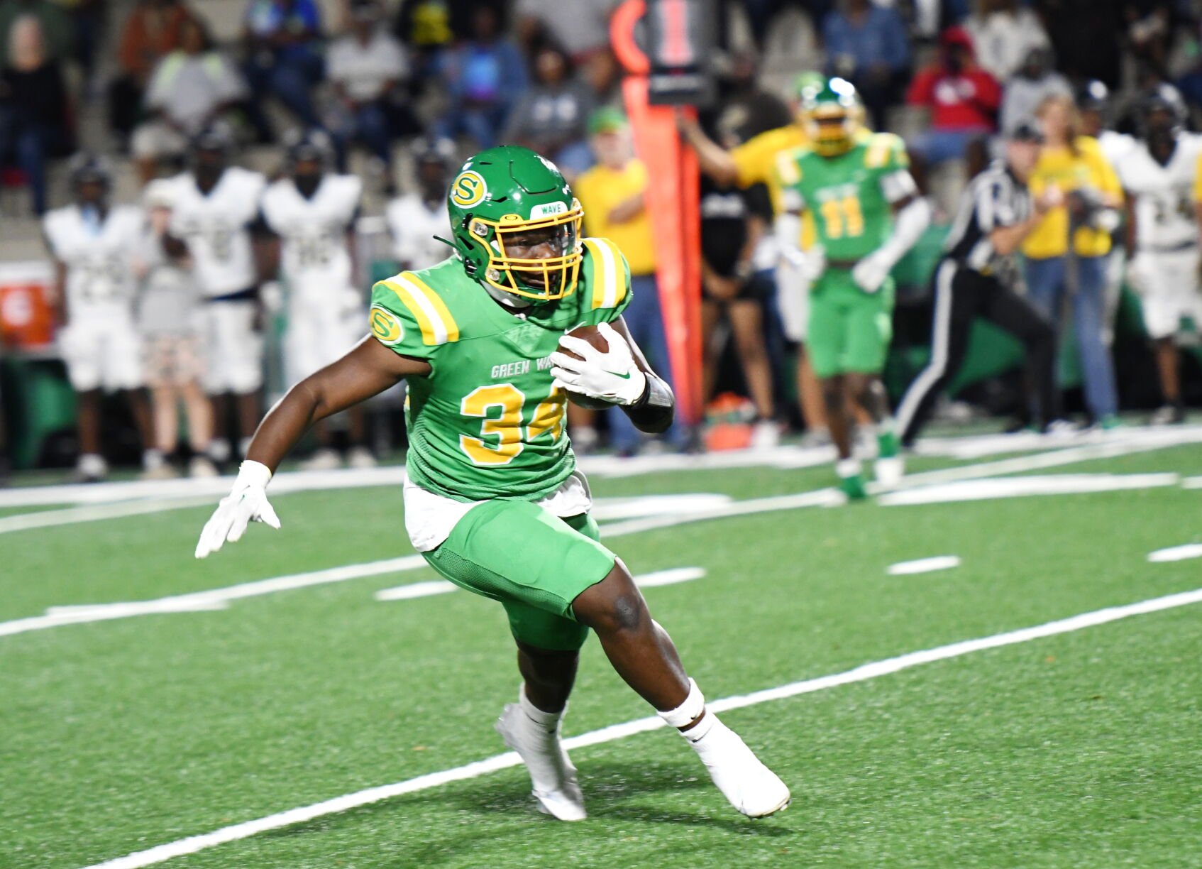 Summerville Green Wave advances to Lower State Finals with Big Win