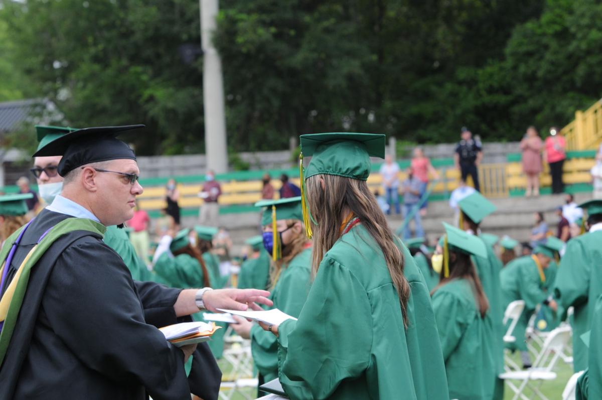 2 shsgrad (70).JPG