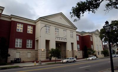 Charleston County library sued over Constitution oath issue