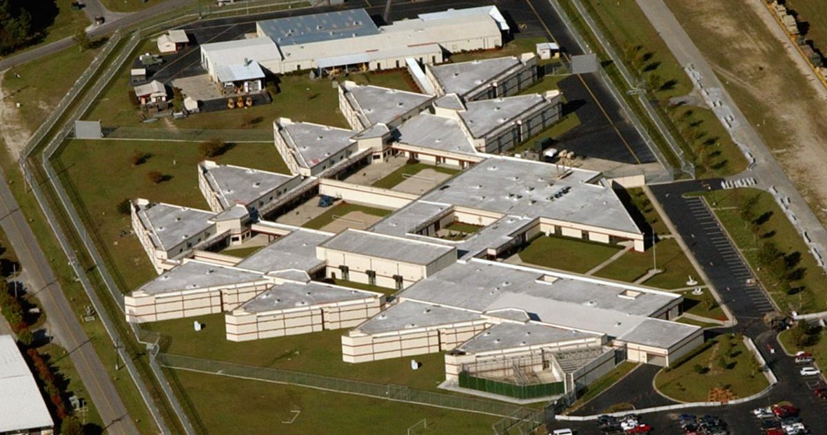 SC governor candidates openly promoting detention center for migrants. Where to go is up in the air.