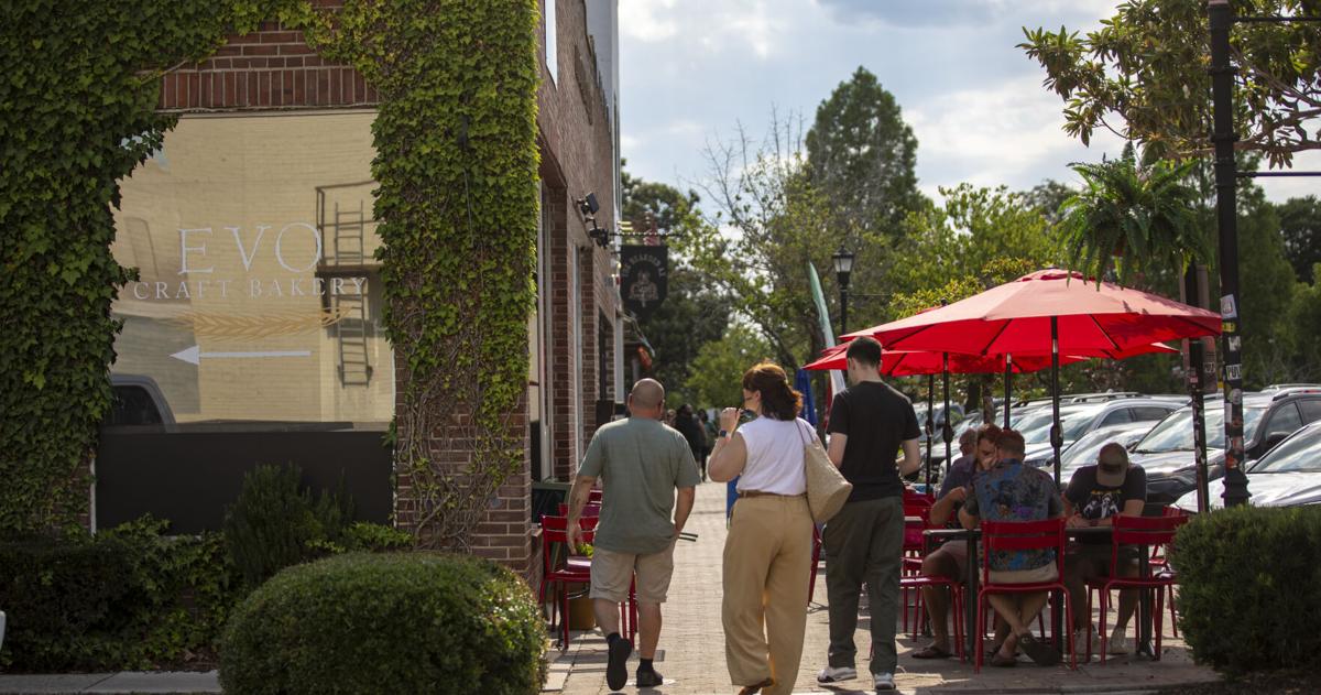Explore North Charleston’s vibrant dining and entertainment scene