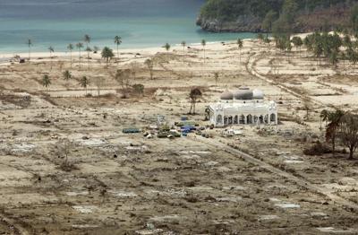 real tsunamis pictures