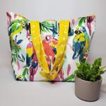 Columbia artists take to front yard to share their wares