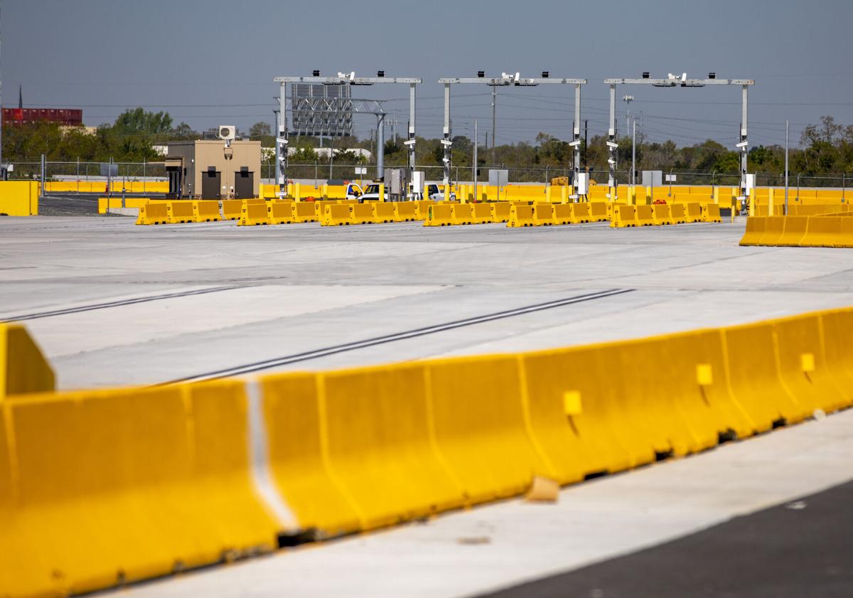 Hugh Leatherman Terminal 09.jpg